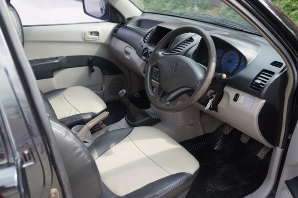 MITSUBISHI TRITON CAB ปี 2007 ขายรถสวย ล้อ MAX เครื่องเดิมแน่นๆ ช่วงล่างดี แอรืเย็น รถขับดีมาก พวงมาลัยพาวเวอร์ ภายในสภาพสวย สีสวย รถพร้อมใช้งาน จัดไฟแนนได้