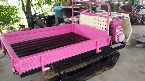 รถบรรทุกการเกษตรและก่อสร้าง