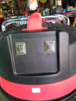 ขายเครื่องดูดฝุ่น  tuf รุ่น ZD 98~2B~70 L อุปกรณ์ครบหมดทุกอย่าง