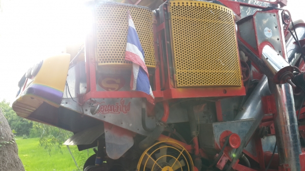 ขายรถเกี่ยวไอ้หนุ่มไวไฟ เกษตรพัฒนาปี50 ตัวเดิน12HT 6HH1TURBO  สภาพ ใช้งานได้