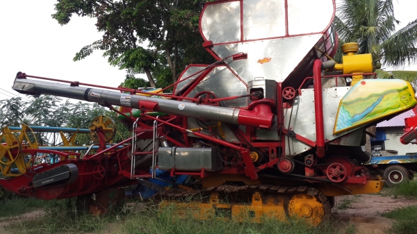 ขายรถเกี่ยวไอ้หนุ่มไวไฟ เกษตรพัฒนาปี50 ตัวเดิน12HT 6HH1TURBO  สภาพ ใช้งานได้