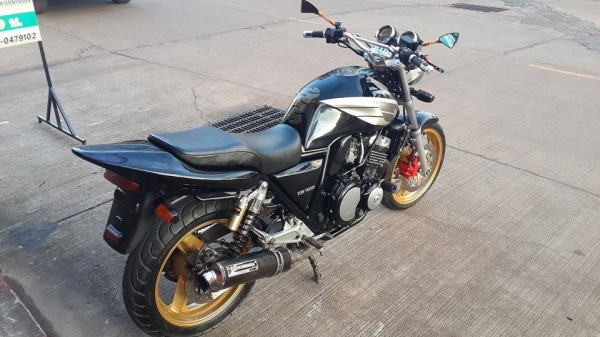 มาใหม่คับ ขายคับ HONDA CB400 ปี94 อินวอยส์ สรรพสามิตร ของแต่งเต็ม ท้ายแต่งเทค1 ท่อแต่ง มือเบรคแต่งพับได้ กระจกแต่ง rizoma ปลอกแฮนด์แต่ง แฮนด์บาร์ สวยๆ คับ ราคา 69500 บาท ส่งได้ทั่วไทยคับ สนใจติดต่อ 081-0578282 ไอดีไลน์ POPBIGBIKESAKON คับ สนใจรถสวย ถูก ดี