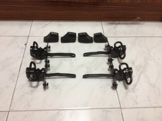 ขายกันเลย bmw e30 แท้4ประตู สีดำ 4ตัว ราคา500บาท โทร0924462525โส