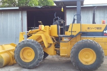 Komatsu WA100-1 สภาพดีพร้อมใช้งาน Komatsu WA100-1 สภาพดีพร้อมใช้งาน