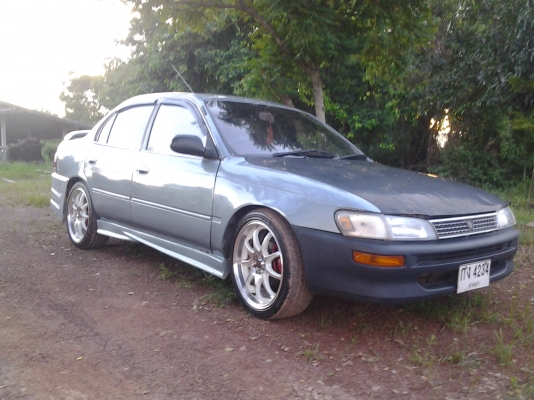 TOYOTA COROLA 1.6 สามห่วง เกียรออโต้ กะจกไฟฟ้า แอร์เย็น แม็ก17 ปี36 เบาะกำหยี่ ยังไม่กินแกส ภาษีขาด57