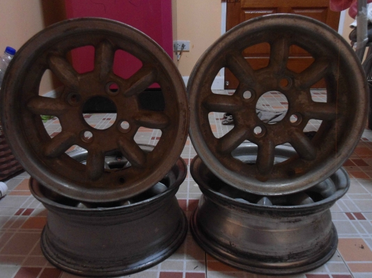 (ราคาพร้อมส่งทั่วไทยครับผม)ขายแม็ก กล้วย comp - japan ขอบ 13 กว้าง 5.5 ขนาด 4 รู 114 ผิวบางๆ แห้งๆ (ราคาพร้อมส่งทั่วไทยครับผม)ขายแม็ก กล้วย comp - japan ขอบ 13 กว้าง 5.5 ขนาด 4 รู 114 ผิวบางๆ แห้งๆ