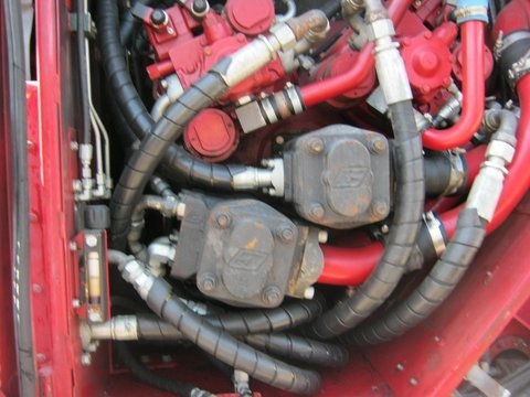 ขายรถตัดอ้อยมือสอง ออสทอฟ ปี2010 3,800 ชั่วโมง นำเข้าจากอเมริกา รัฐหลุยซ์เซียน่า ขายรถตัดอ้อยมือสอง ออสทอฟ ปี2010 3,800 ชั่วโมง นำเข้าจากอเมริกา รัฐหลุยซ์เซียน่า