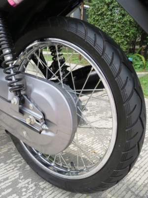 2014 Yamaha Spark 115i  หัวฉีด  สตาร์ทมือ เดิมดีไม่มีบิวด์ เพียง 27,900 บาทเท่านั้น