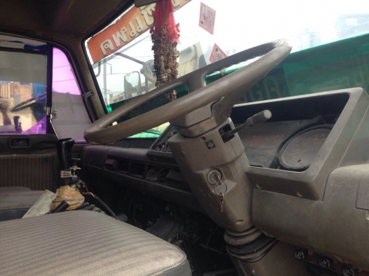 ขายรถ10ล้อดั้ม NISAN CWM430M เครื่อง 230แรงม้า สนใจโทร 081-9701072