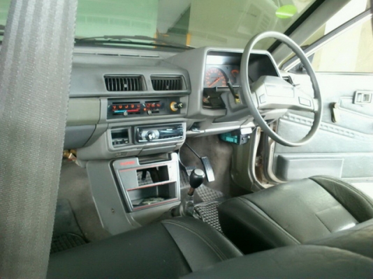 ขาย Nissan Sunny FF เครื่อง1300 เกียร์ธรรมดา สีเทา เครื่อง ช่างล่าง ดีมาก 38000
