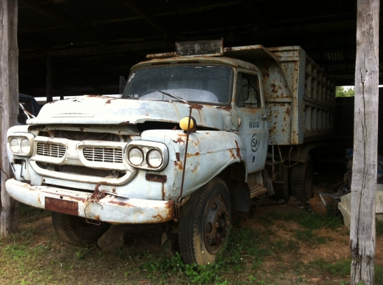 ขายรถ 6 ล้อ 10 ล้อ หน้ายาว หน้าตัด จำนวน 7 คัน ISUZU รถสะภาพเดิมขายเหมา หรือ แยกคันก็ได้ ราคาย้อมๆสนใจจองด่วน