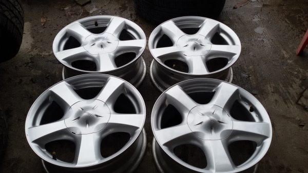 ขายล้อ ISUZUขอบ17 ถอดป้ายแดงชุดละ7500