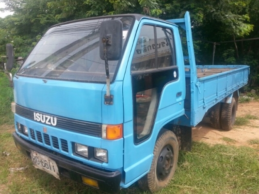 ขายISUZU NKR เครื่องดี แคชซีสวย สภาพพร้อมใช้งาน เอกสารพร้อมโอน สนใจสอบถามรายละเอียดเพิ่มเติมโทร 090-8588220คุณนะ หรือ www.truck.in.th/498