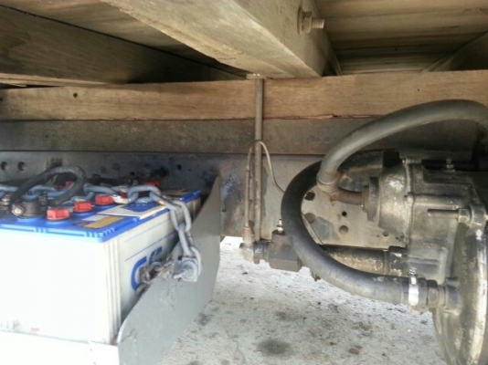 ขายISUZU NPR115แรง เครื่องดีปี32 แคชซีสวย ยางใหม่6เส้น ยาว4.30เมตร สภาพพร้อมใช้งาน เอกสารพร้อมโอน สนใจโทร 090-8588220คุณนะ หรือ www.truck.in.th/498