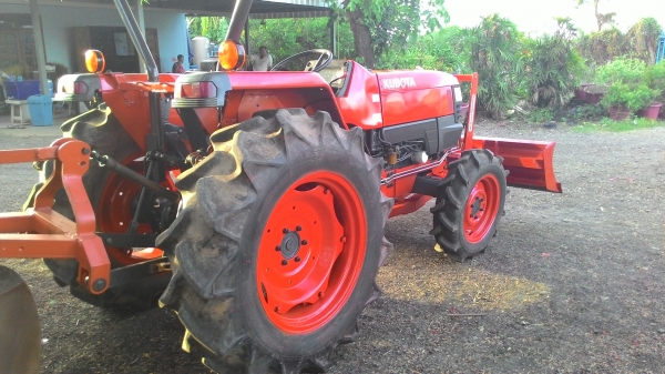 L4508 ใบดันหน้า โรตารี่ตราช้าง จัดราคาพิเศษให้กันครับ L4508 ใบดันหน้า โรตารี่ตราช้าง จัดราคาพิเศษให้กันครับ