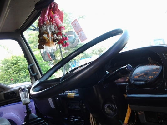 ขายเดก้า 10ล้อเล็ก2เพลาเครื่อง 195 แรงสวยๆยางเต็ม825 ราคา  980000