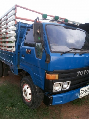 ขายรถหกล้อ TOYOTA BU 91R 115 HP  ยาง 825-16 Fหน้า-หลัง รถยาว 4.30 เมตร