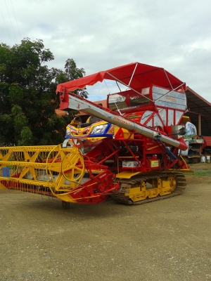 ขายรถเกี่ยวเกษตรพัฒนา รุ่นจ้าวช้างไวไฟ ปี49