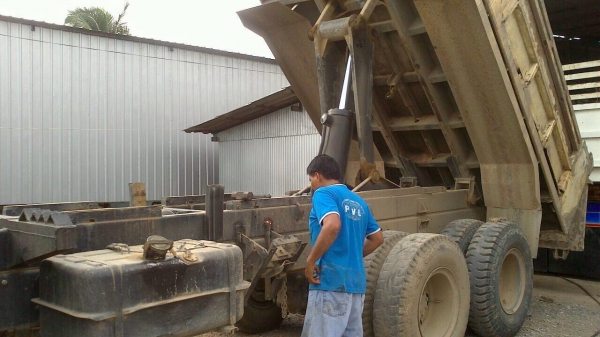 ต้องการขายกระบะดั๊มโคราชครบชุดพร้อมปั๊มดั๊ม