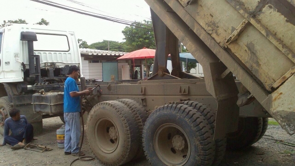 ต้องการขายกระบะดั๊มโคราชครบชุดพร้อมปั๊มดั๊ม