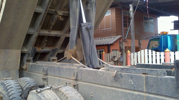 ต้องการขายกระบะดั๊มโคราชครบชุดพร้อมปั๊มดั๊ม