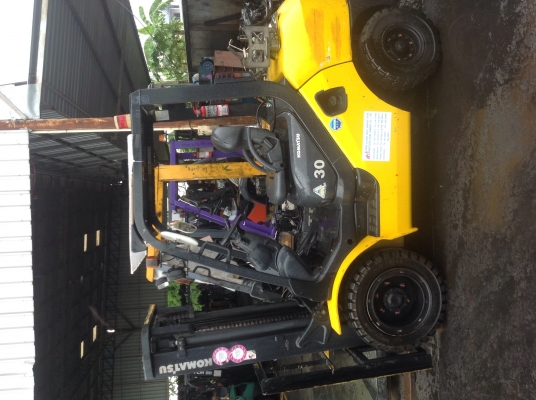 ขายรถ komatsu fg30 gas+น้ำมันเบนซิล รุ่น17