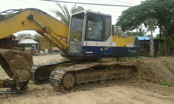 ขายรถแม็กโค / โคมัสสุ PC200-5 คอนโทนสั้น ตัวเดินจีบ / ซีเลียต 67898 ( เล่มทะเบียนครับ )