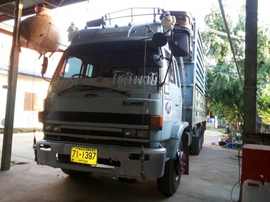 ขายรถสิบล้อ เครื่อง 175 เบรคทิฟฟี่  พวงมาลัยพาวเวอร์  มีแอร์