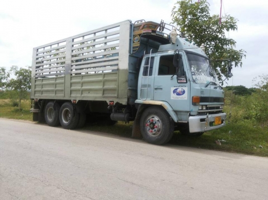 ขายรถสิบล้อ เครื่อง 175 เบรคทิฟฟี่  พวงมาลัยพาวเวอร์  มีแอร์