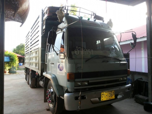 ขายรถสิบล้อ เครื่อง 175 เบรคทิฟฟี่  พวงมาลัยพาวเวอร์  มีแอร์