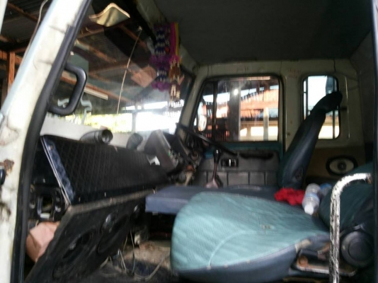 ขายรถสิบล้อ เครื่อง 175 เบรคทิฟฟี่  พวงมาลัยพาวเวอร์  มีแอร์