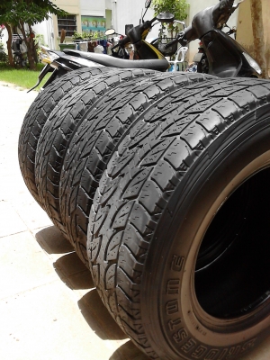 235/70R15 BRIDGESTONE DUELER A/T  ชุด 4 เส้น  โทร.081-427-3941