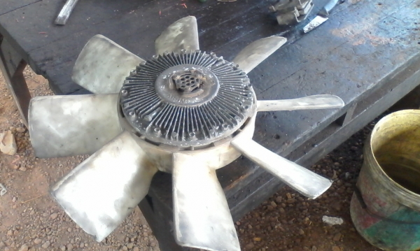 พัดลม p11  และถังน้ำมัน