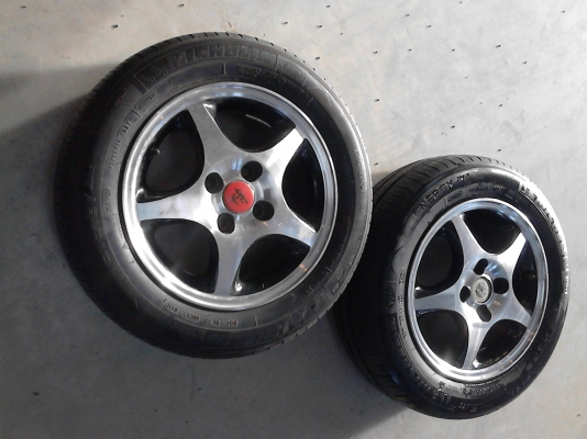 175/65R14 MICHELIN ENERGY XM2 ขาย ชุด 4 ล้อ 4900  บาท TEL.081-427-3941