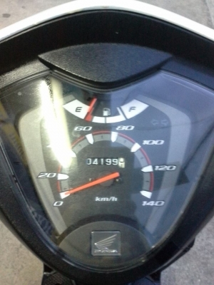 ราคาถูก Honda Spacy i ปี 2556 ลายใหม่ทูโทน สีขาว ดำ รถสวย ประหยัดน้ำมัน ราคาถูก Honda Spacy i ปี 2556 ลายใหม่ทูโทน สีขาว ดำ รถสวย ประหยัดน้ำมัน