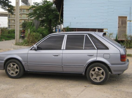 มาสด้า  323  สวยๆ