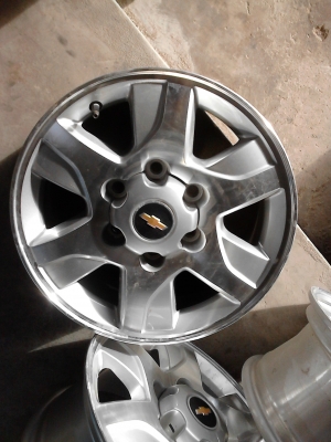 แม๊ก เชฟโรเร็ต ISUZU  ขนาด 6 รู ขอบ 16  ขายเป็นชุด 4 วง TEL.081-427-3941