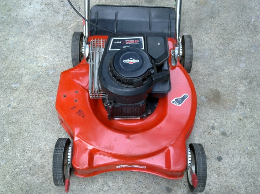 ขายรถเข็นตัดหญ้า Briggs &amp; Stratton