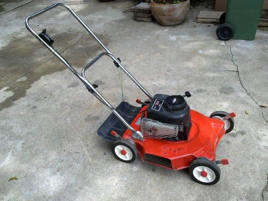 ขายรถเข็นตัดหญ้า Briggs &amp; Stratton