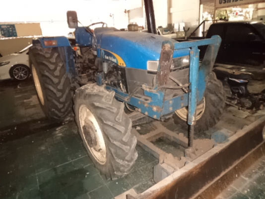 ขายรถไถ NEWHOLLAND TT55  55แรงขายตามสภาพ086-4457033 ไม่ลดแล้วครับ