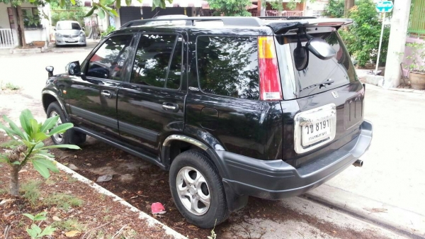 รถเก๋ง  ซีอาร์วี  น่าใช้  ปี 2001  สนใจสอบถาม  081-659-9559