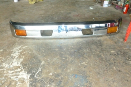 แสงฟ้าเต้นรถ///ขายแก้มมุม-กระจังหน้า ชุปโครเมียม อีซุซุ ร็อกกี้ สภาพใหม่