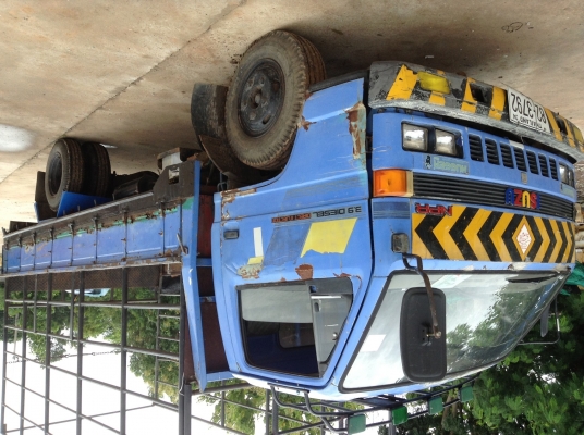 ISUZU. NPR110แรง เครื่องดี. ยางดี คัสซไม่ผุรถใช้งานทุกวันราคา25