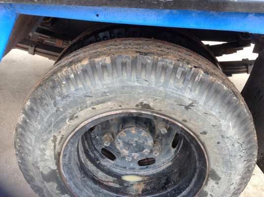 ISUZU. NPR110แรง เครื่องดี. ยางดี คัสซไม่ผุรถใช้งานทุกวันราคา25