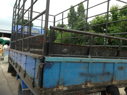 ISUZU. NPR110แรง เครื่องดี. ยางดี คัสซไม่ผุรถใช้งานทุกวันราคา25