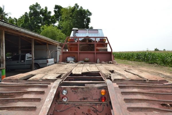 รถบรรทุกท้ายลาด ติดต่อ 0819730212 ยงค์