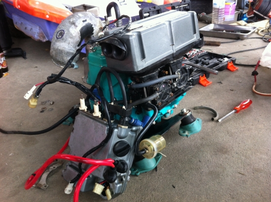 ขายเครื่องเขียว750คาบูคู่ตัวแรงมากๆๆๆ,มีอีก1ตัวคับสีทองรุ่นใหม่650คาบูเดี่ยวคับ