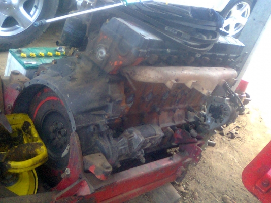 ขายเครื่องอีซูสุ 6HH1- 210 เทอร์โบว์และ6HE1 -195 เทอร์โบว์