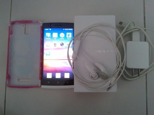 อยากขาย OPPO FIND 5 ราคา 5900 บาท อุปกรณ์ให้ครบเลย ที่ชาจ หูฟัง กล่อง เหล็กจิ้มซิม ขายเพราะจะรวมเงินไปซื้อมอไซค์มาขี่ สนจัยโทรมา 092-9162511 โย วันคลอ ครับ