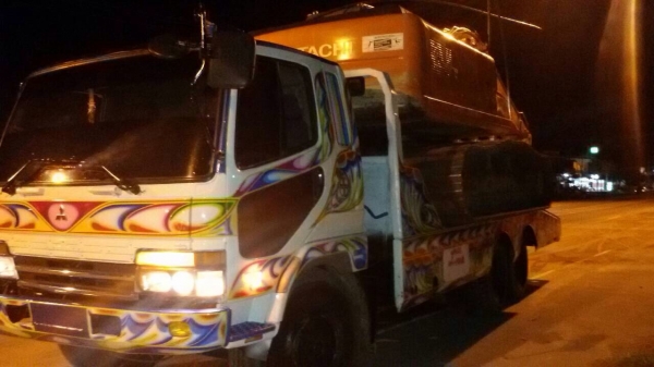 เทเลอร์ขึ้นแมคโค200ขึ้นรถเกี่ยวข้าว Fn517  เครื่อง6d16 190hp